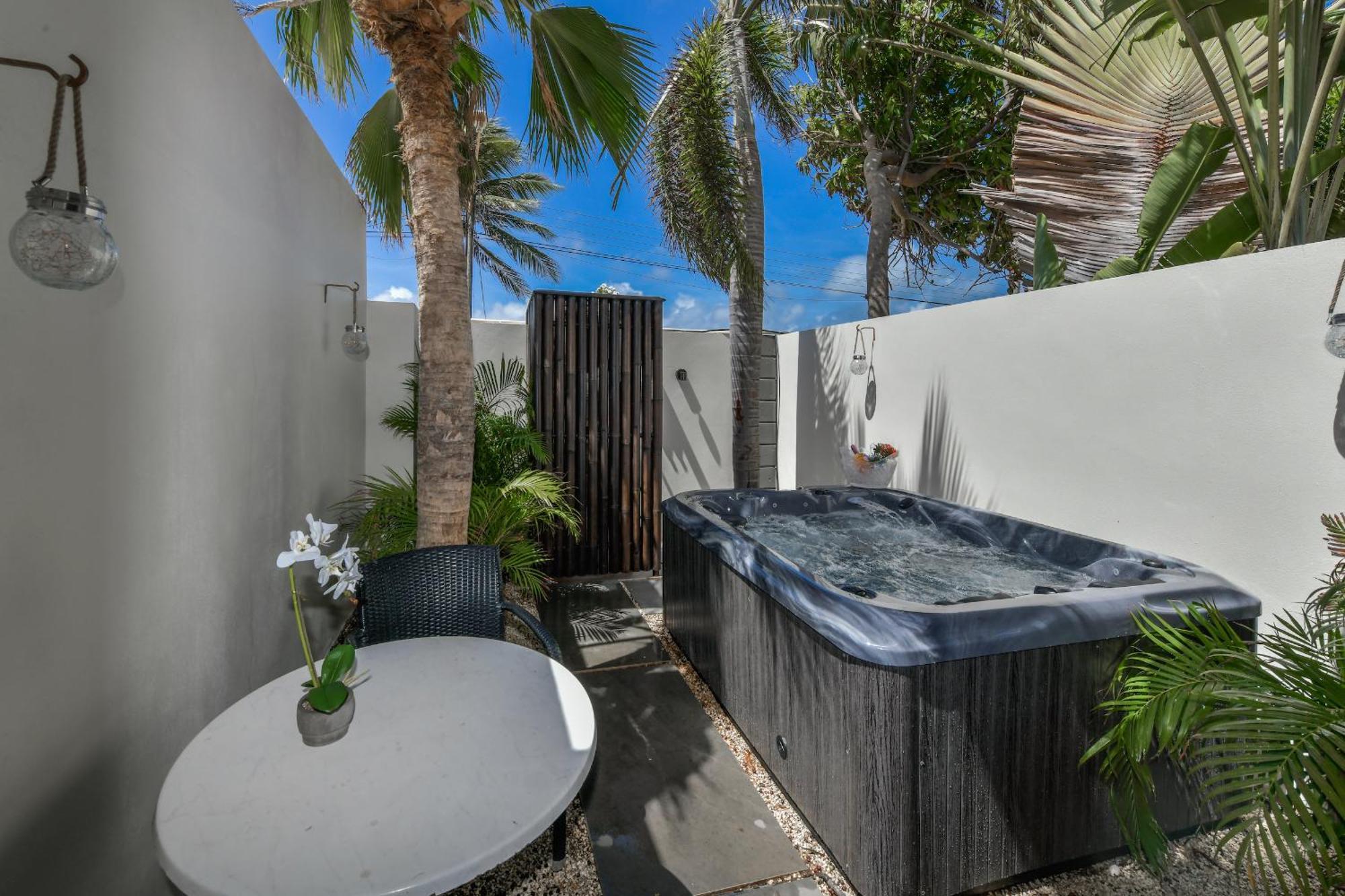 Boutique Hotel Swiss Paradise Aruba Villas And Suites Palm Beach Zewnętrze zdjęcie