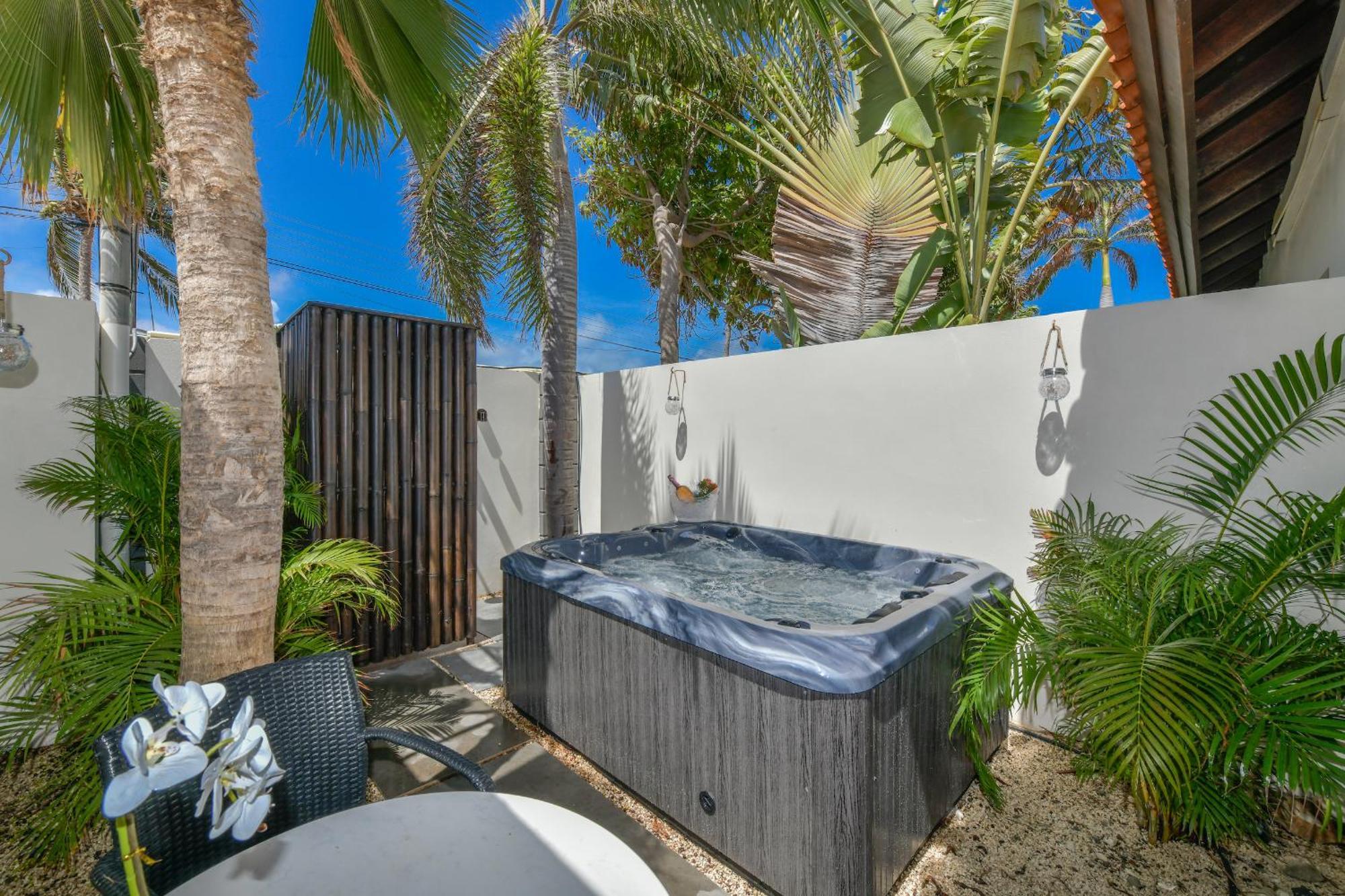 Boutique Hotel Swiss Paradise Aruba Villas And Suites Palm Beach Zewnętrze zdjęcie