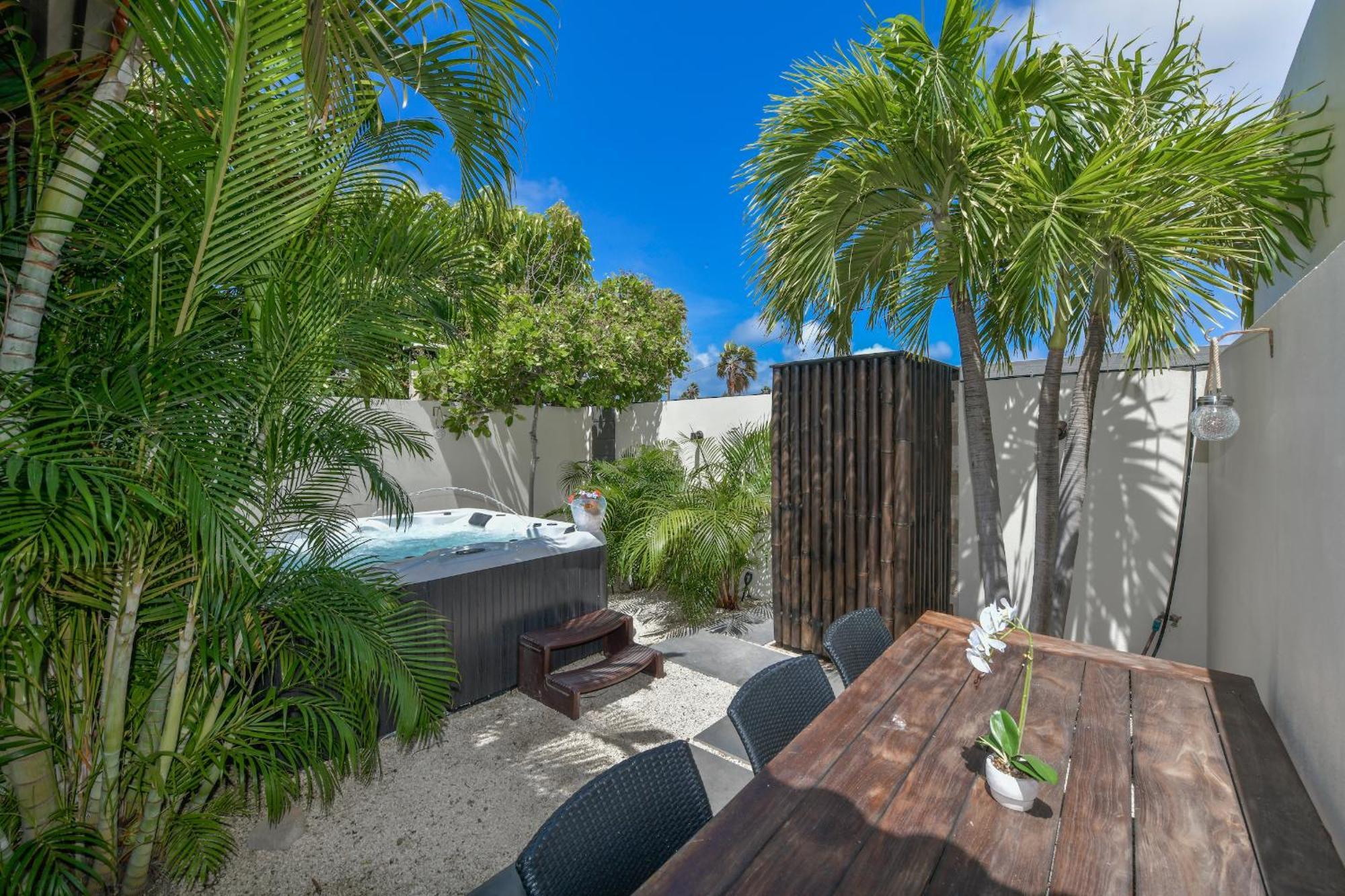 Boutique Hotel Swiss Paradise Aruba Villas And Suites Palm Beach Zewnętrze zdjęcie
