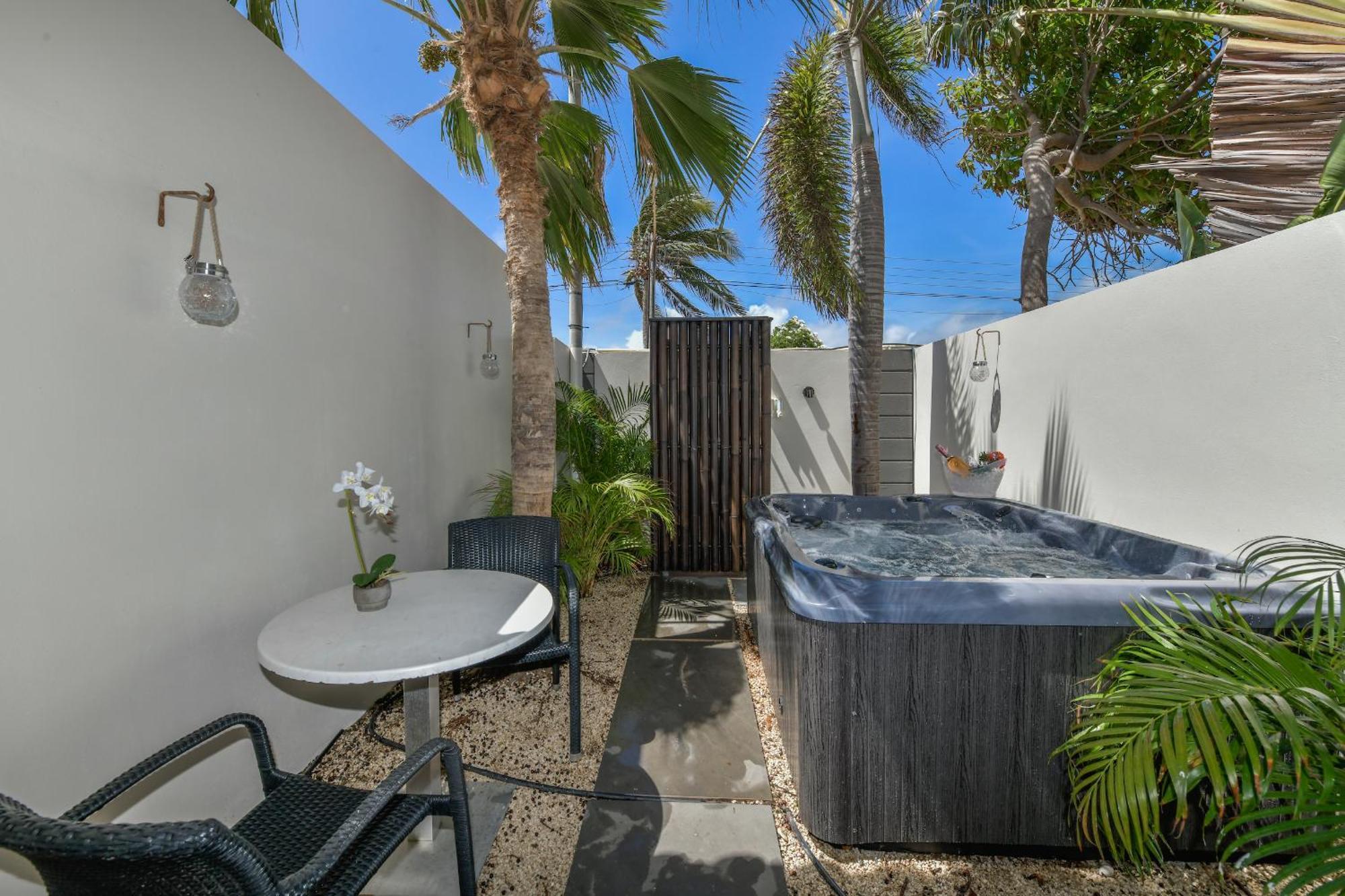 Boutique Hotel Swiss Paradise Aruba Villas And Suites Palm Beach Zewnętrze zdjęcie