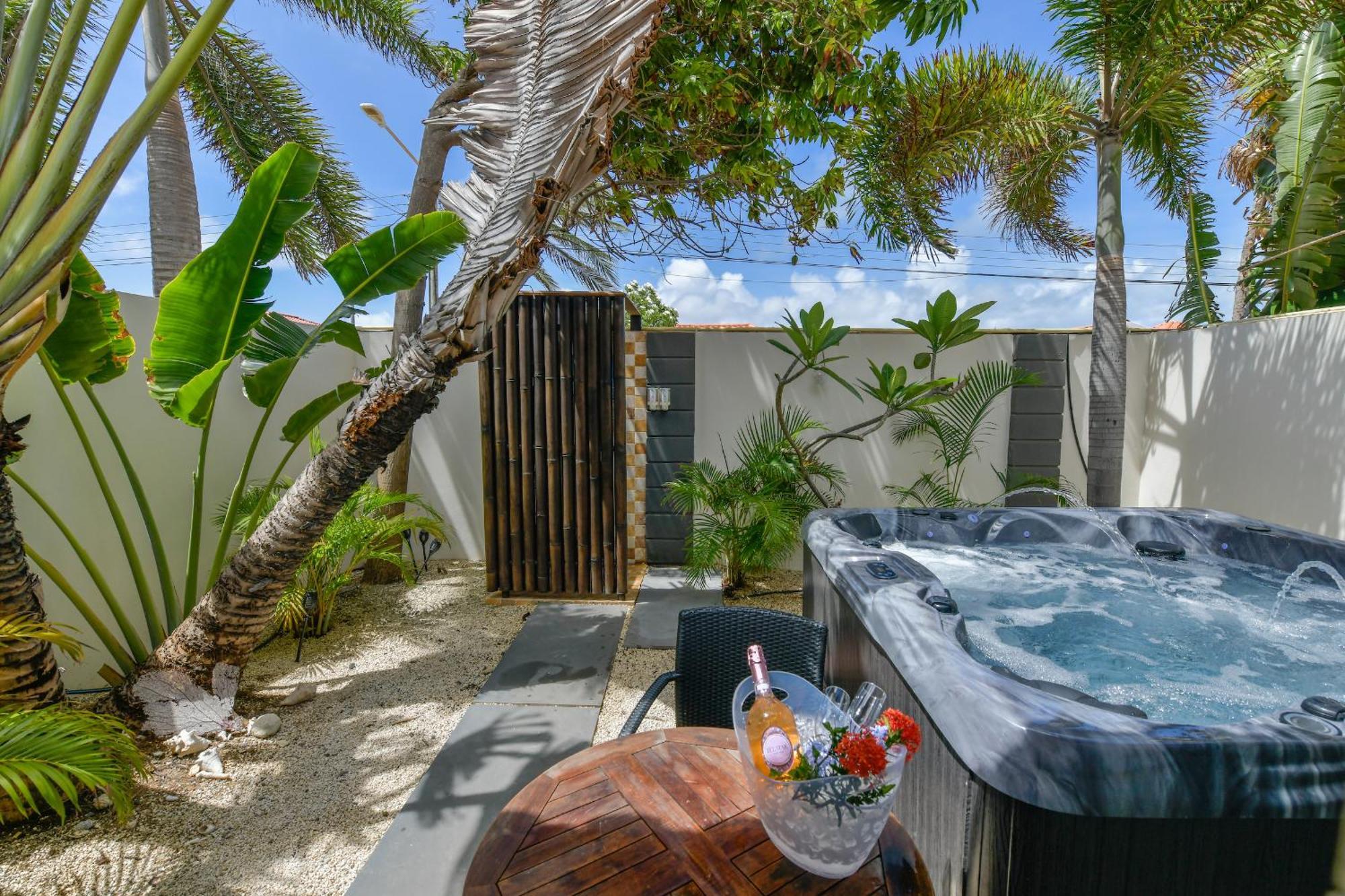 Boutique Hotel Swiss Paradise Aruba Villas And Suites Palm Beach Zewnętrze zdjęcie