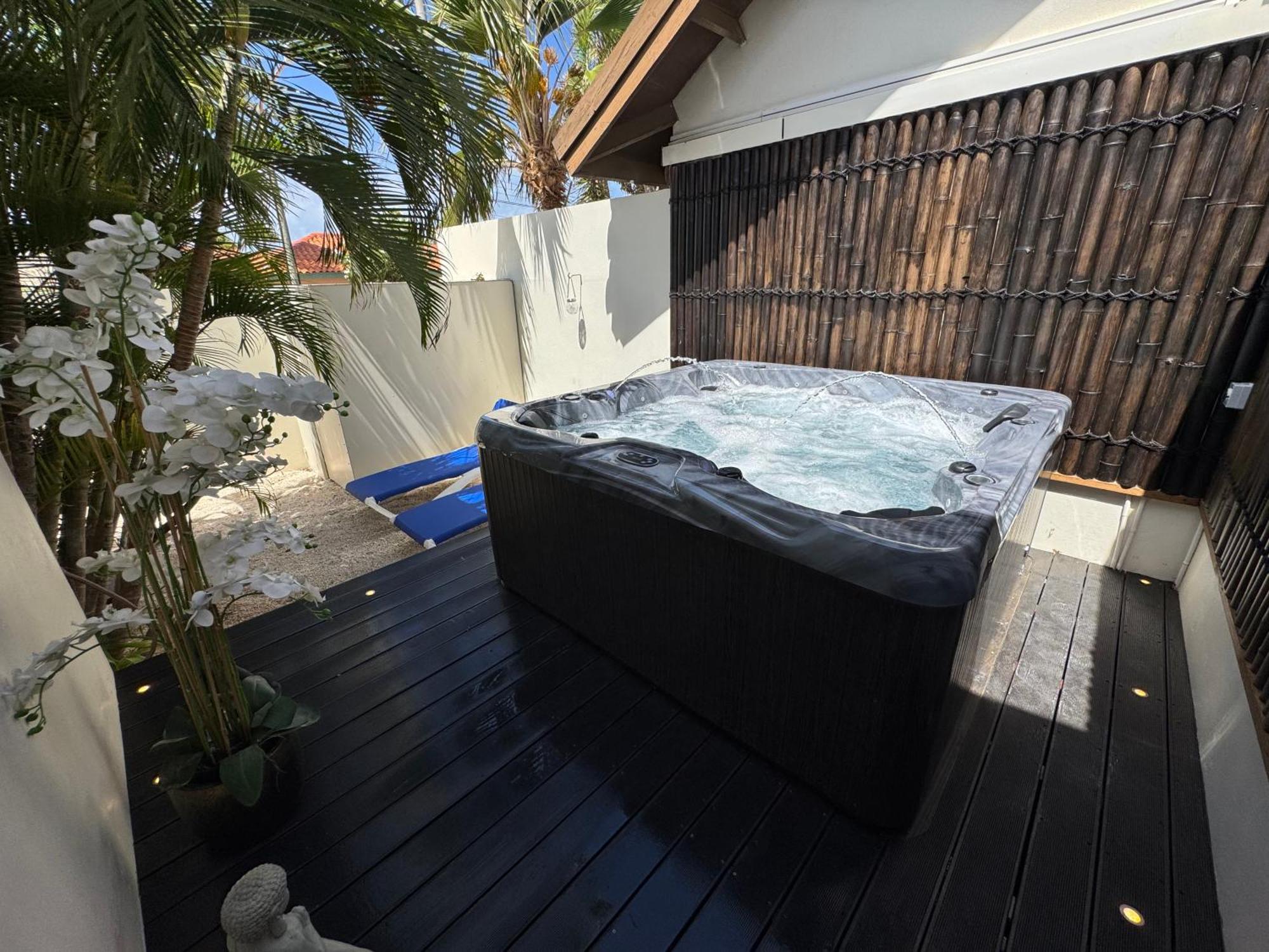 Boutique Hotel Swiss Paradise Aruba Villas And Suites Palm Beach Zewnętrze zdjęcie